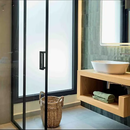 빌라 Jungle Eva - With Pool & Gardens *