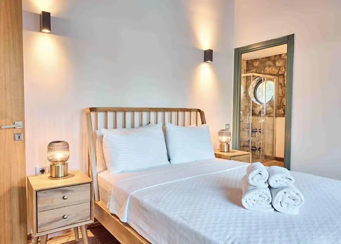 Villa Jungle Eva - With Pool & Gardens